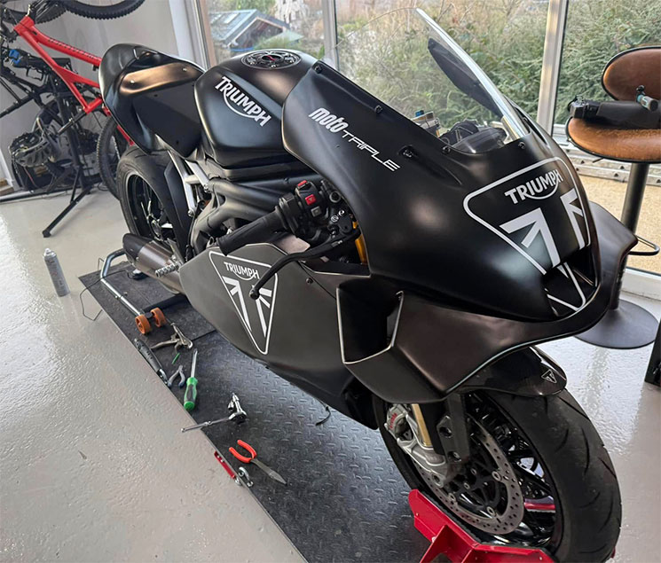 /TriumphSpeedTripleRS-MotoGP