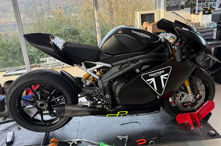 /TriumphSpeedTripleRS-MotoGP