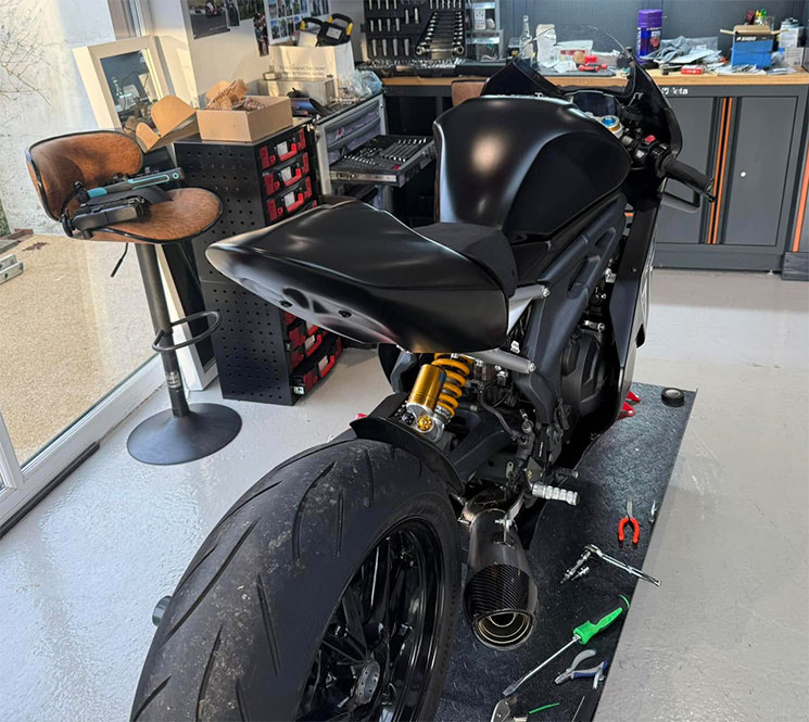 /TriumphSpeedTripleRS-MotoGP