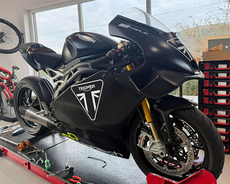 /TriumphSpeedTripleRS-MotoGP