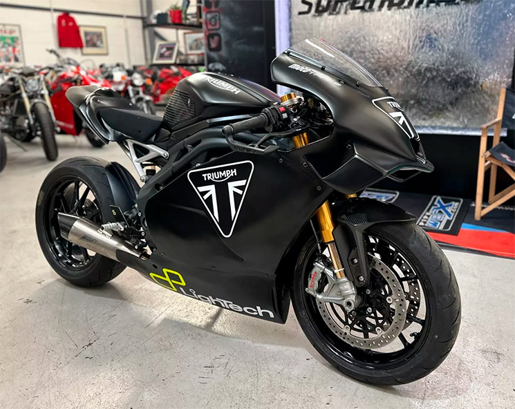 /TriumphSpeedTripleSuperbike