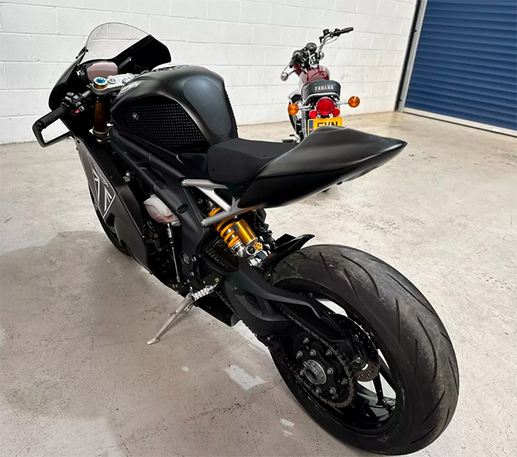 /TriumphSpeedTripleSuperbike