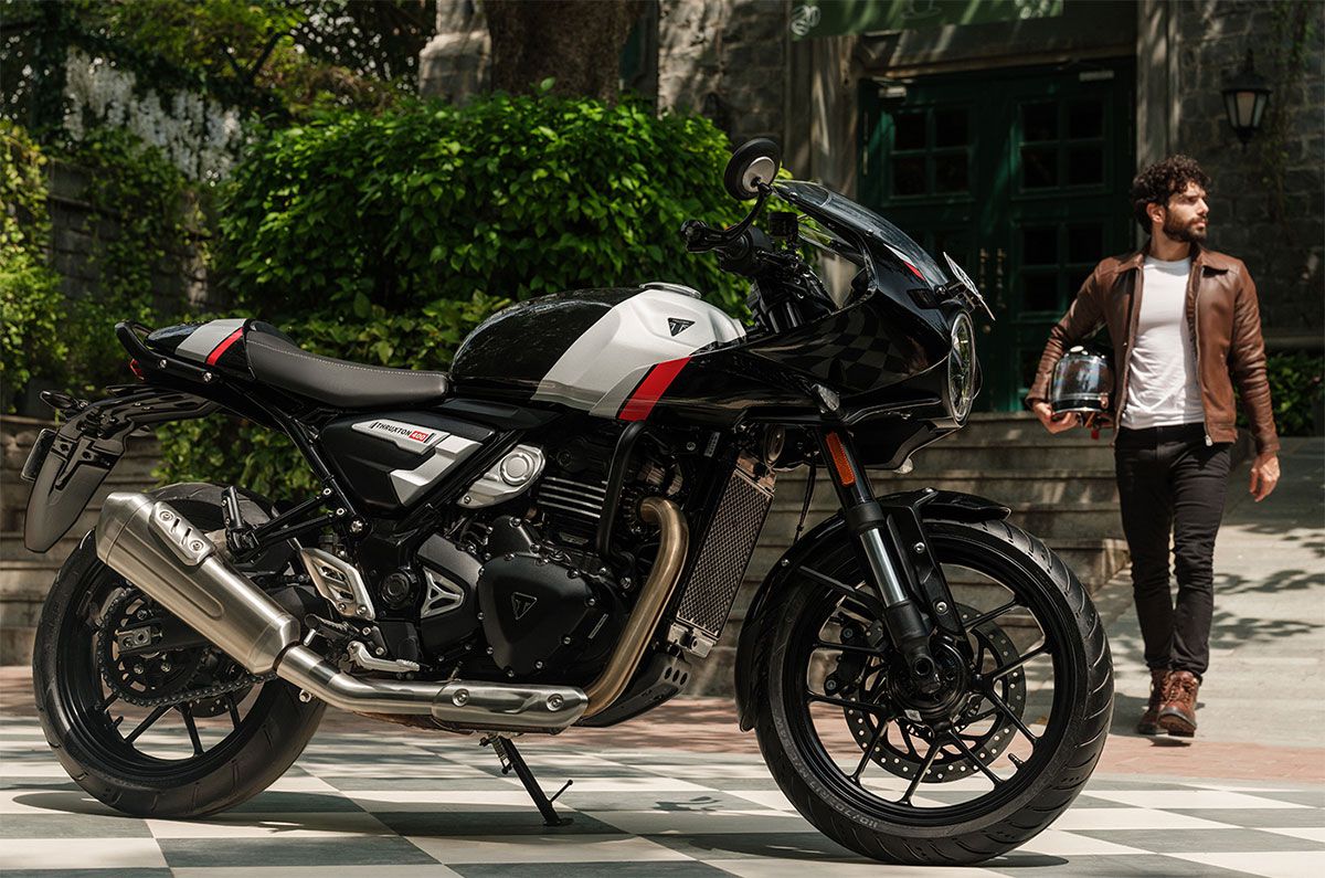 TriumphThruxton400