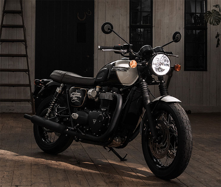 TriumphxDGR_T120_2023-