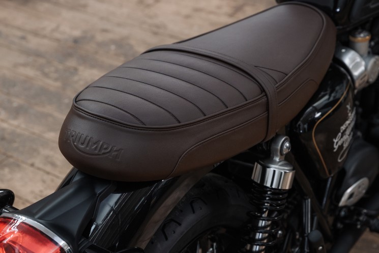 TriumphxDGR_T120_2023-