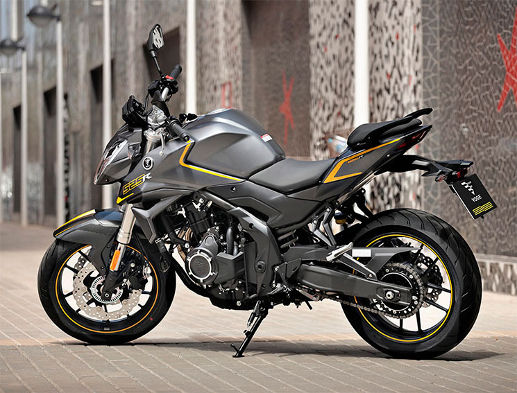 VOGE525R.jpg