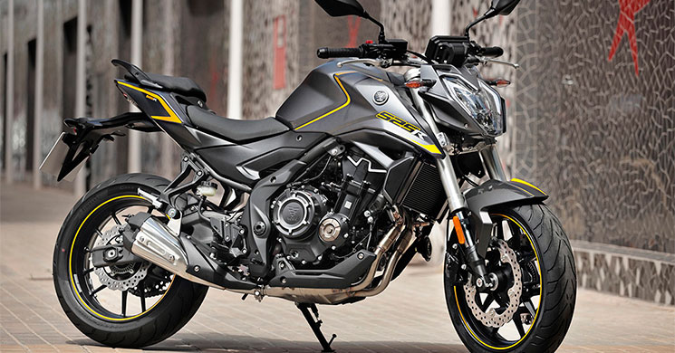 VOGE525R.jpg