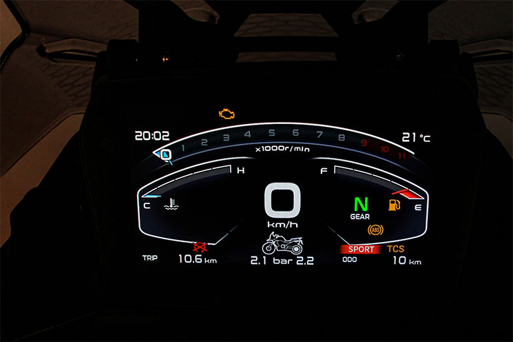 VOGE900DSX.jpg