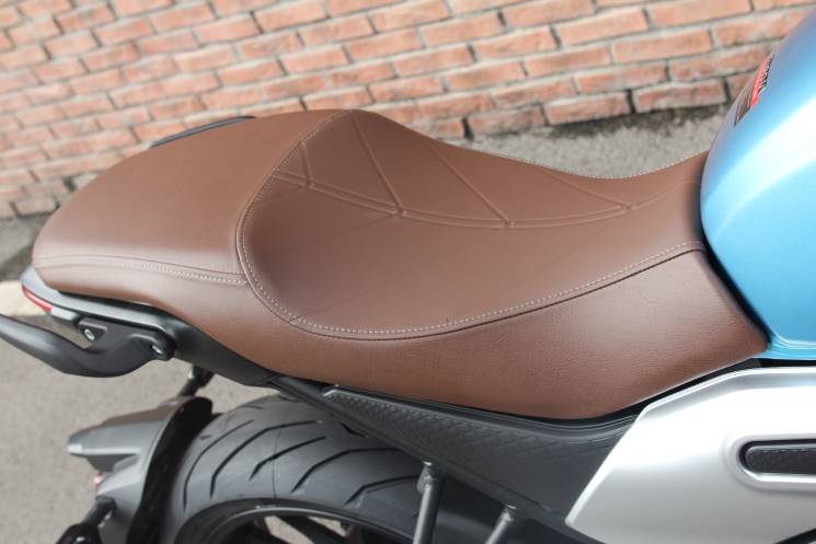 VOGE500AC
