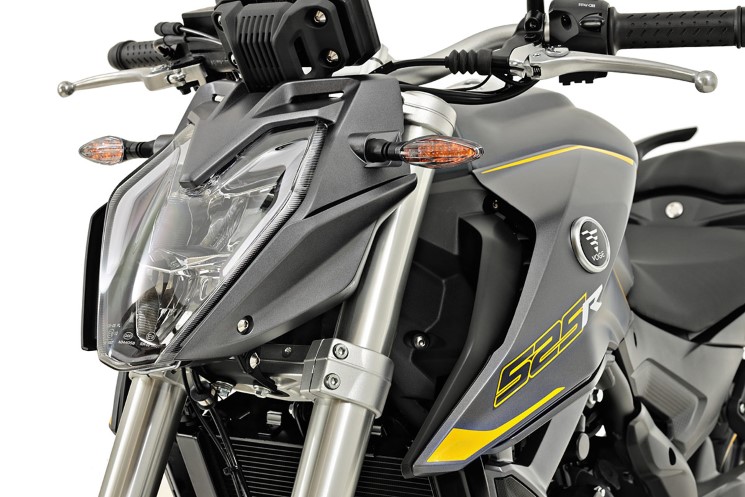 VOGE525R.jpg