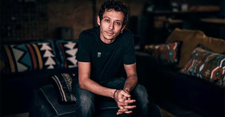 /ValentinoRossi-54543.jpg