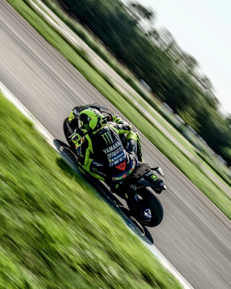 /ValentinoRossi-YamahaR6