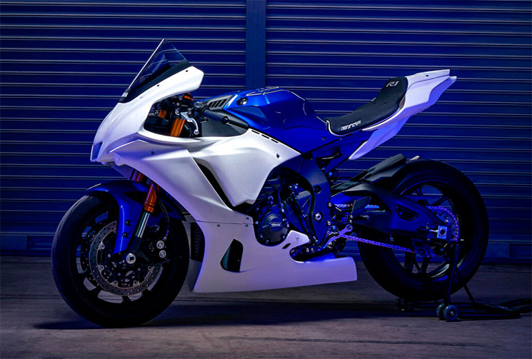/Yamaha-R1-GYTR-2.jpg