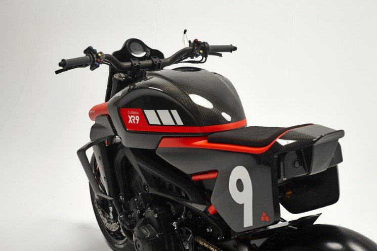 Yamaha-xr9-carbona