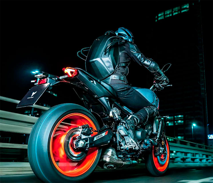 YamahaMT09 2021