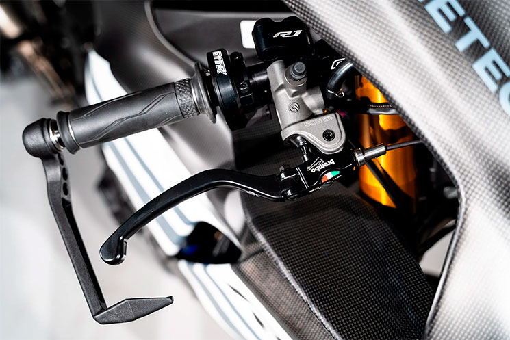 YamahaR1-Limited-Edition-Jonathan-Rea-7.jpg