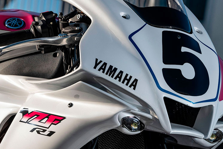 YamahaR1-Pirovano-Replica-YZF750R-SP
