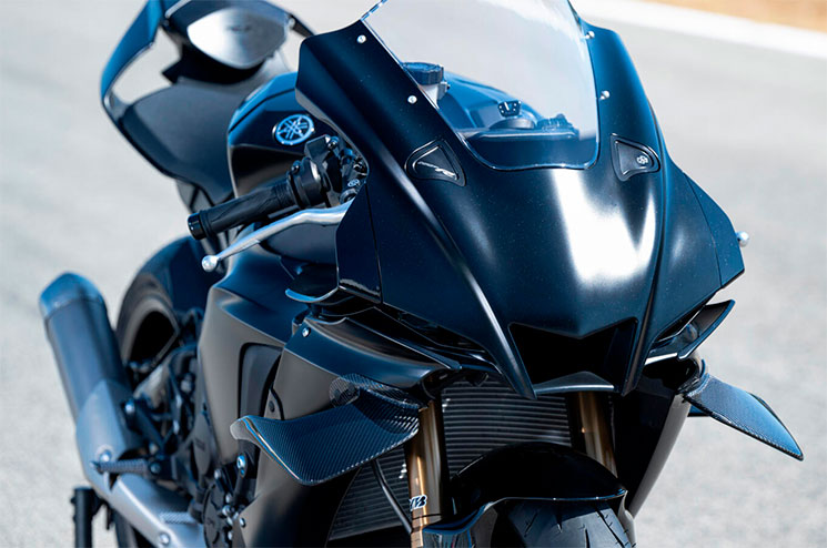 /YamahaR1-Race-2025
