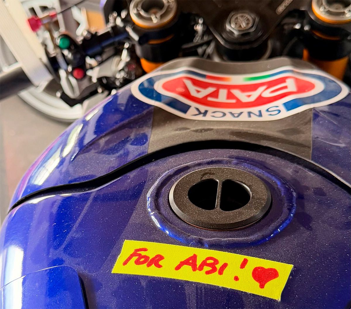 /YamahaR1-Toprak-Razgatlioglu-