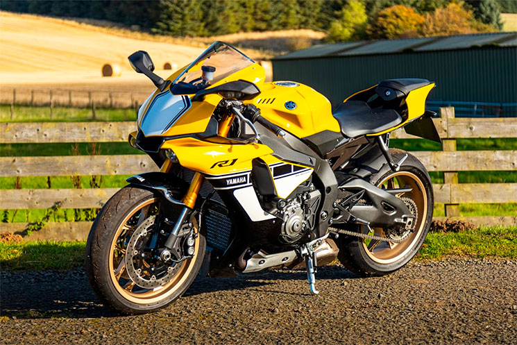 yamaha r1