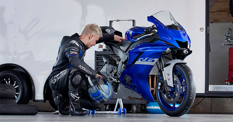 /YamahaR6-Race