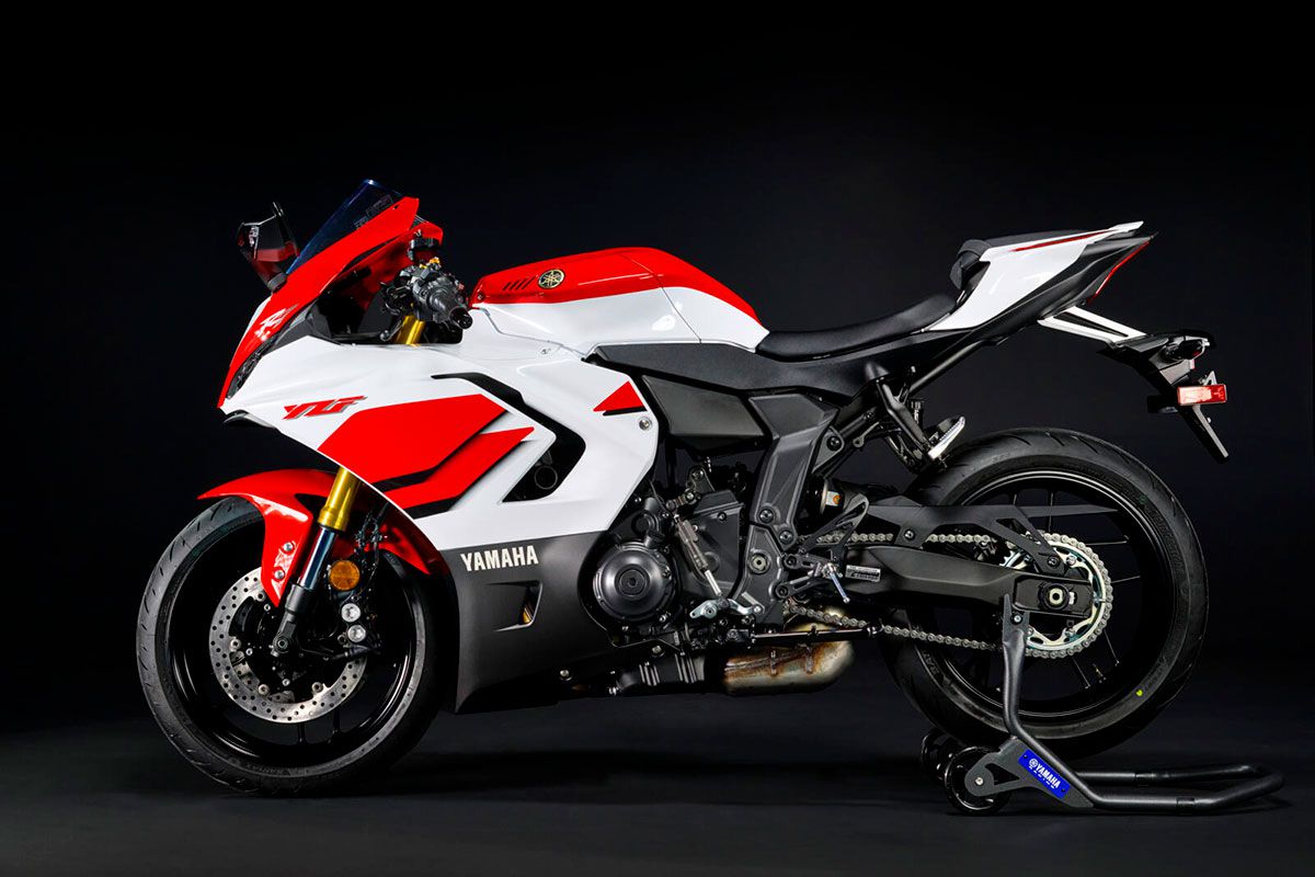 YamahaR7-2026-