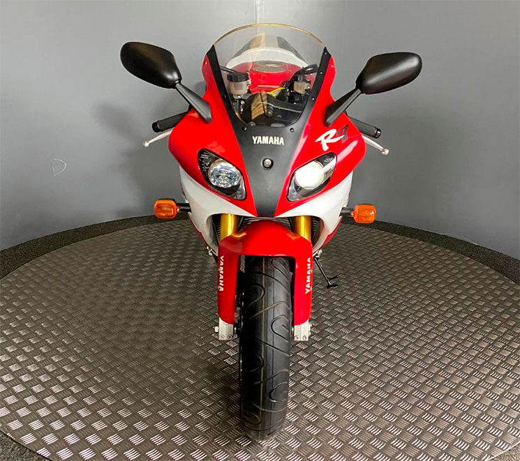 yamaha r7