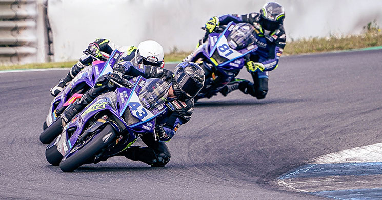 yamaha r7
