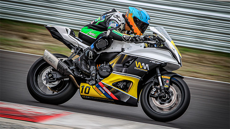 /YamahaR7WCR.