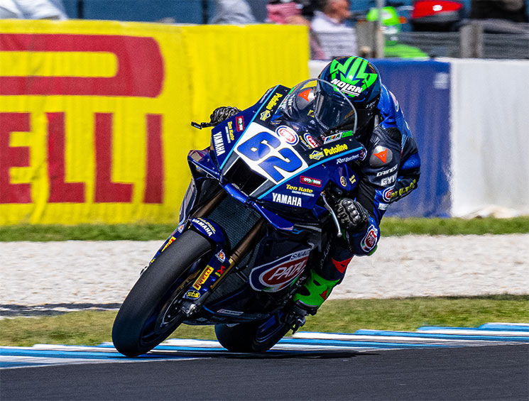 /YamahaR9-