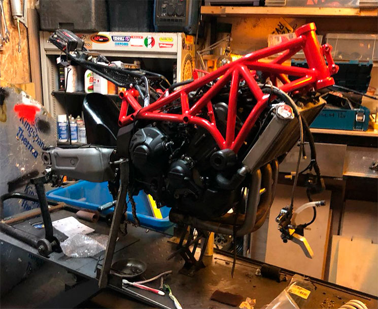 YamahaR9