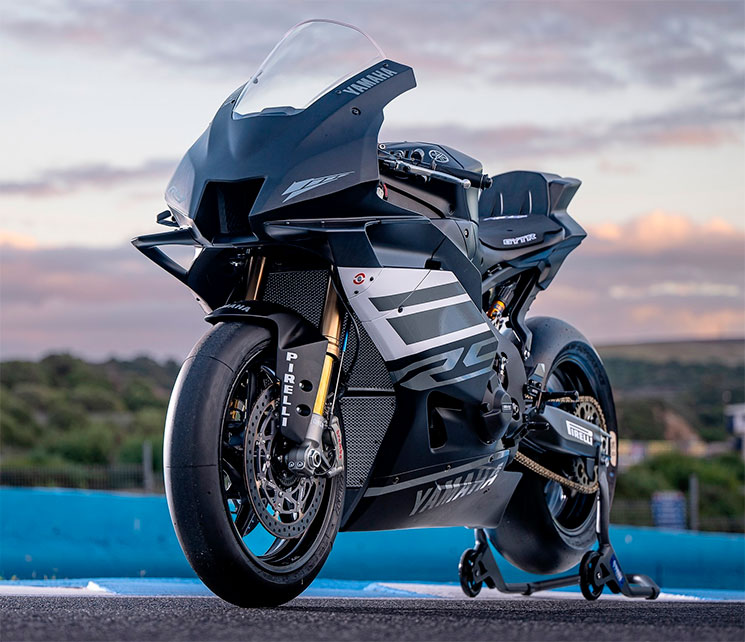 YamahaR9-GYTR-1.jpg