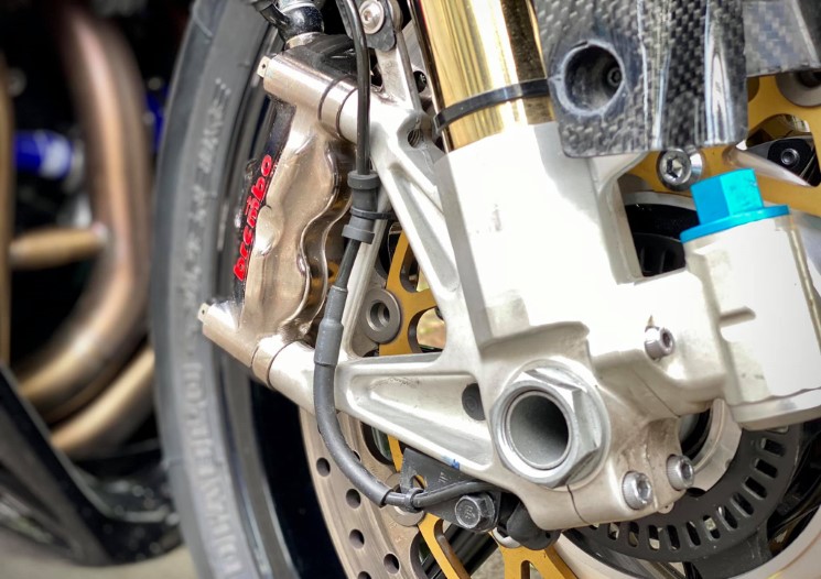 YamahaR9M-