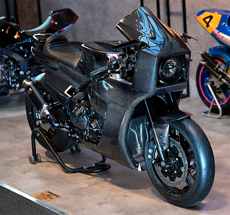 /YamahaXSR900-GP-1.jpg