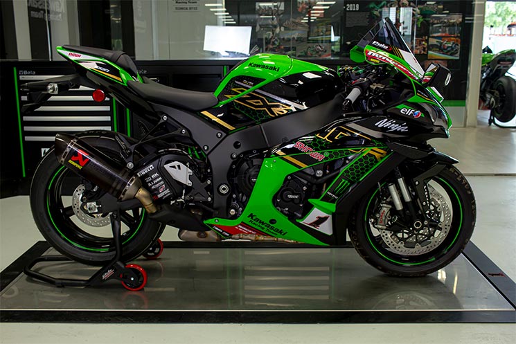 ZX10R-Limited-Edition-3.jpg