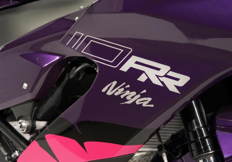 KawasakiZX10R-Ninja-Aniversario