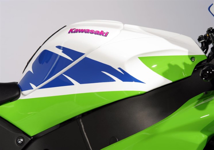 KawasakiZX10R-Ninja-Aniversario
