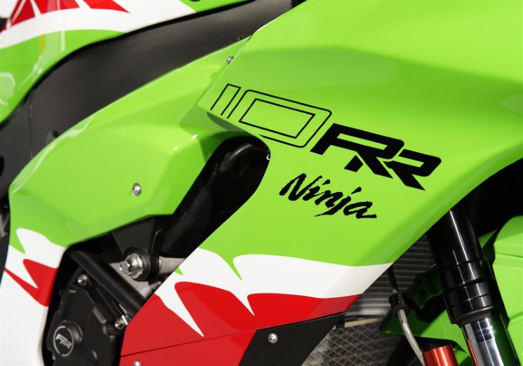 KawasakiZX10R-Ninja-Aniversario