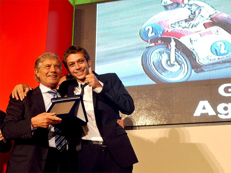 /agostini-valentino-rossi.jpg