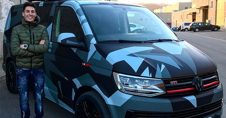aleix-espargaro-volkswagen-t6.jpg