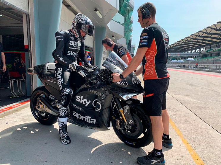 /alex-espargaro-aprilia-2020.jpg