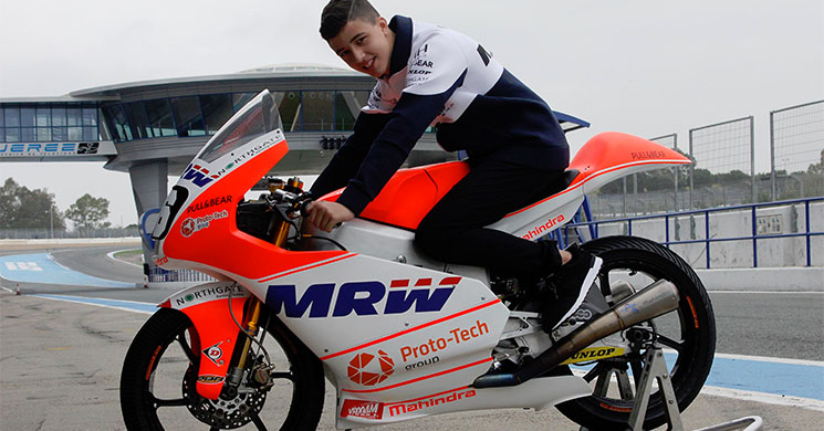 /alex-ruiz-aspar-team.jpg