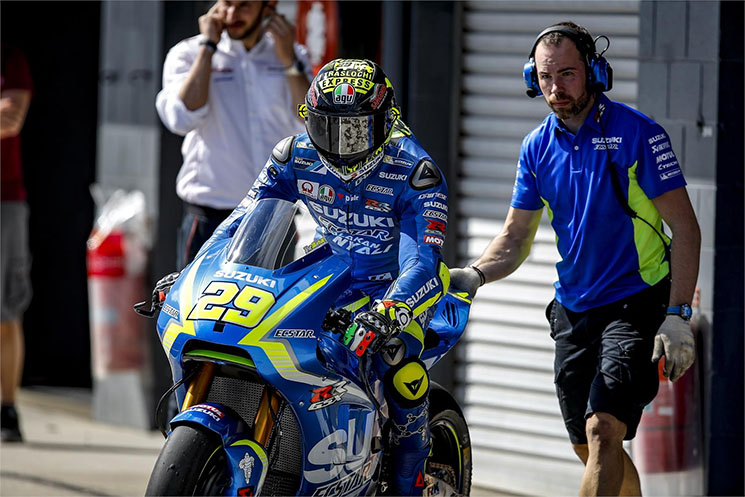 andrea-iannone-suzuki-australia-2.jpg