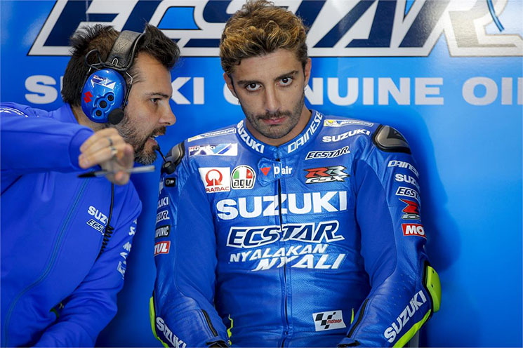 andrea-iannone-suzuki-australia-3.jpg