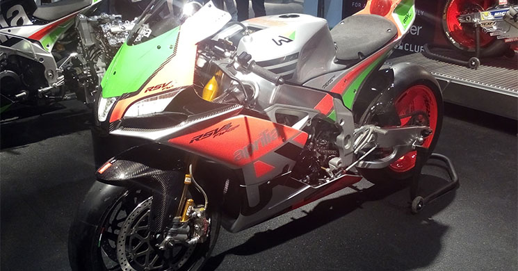 aprilia-rsv4-rr-fw-gp.jpg
