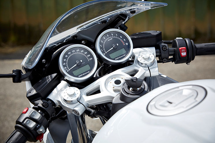 bmw-rninet-racer-2017-3.jpg