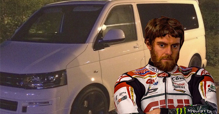 cal-crutchlow-furgoneta.jpg