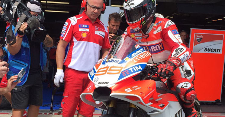 carenado-ducati-brno-por.jpg