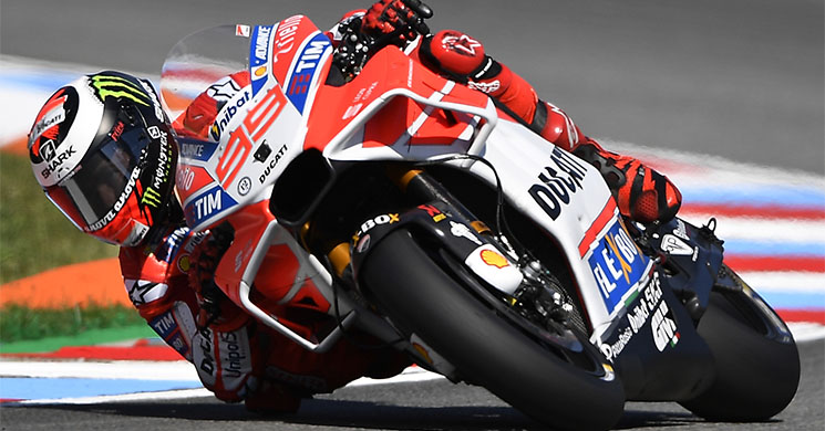 /carenado-ducati-lorenzo.jpg