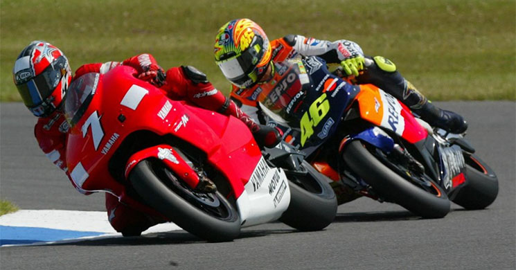 carlos-checa-valentino-rossi.jpg